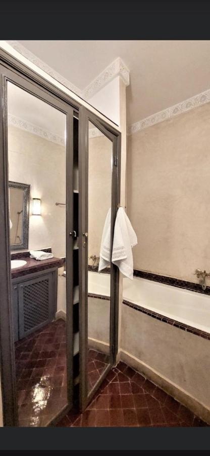 Riad Privatise Jusqu A 5 Personnes A 5 Minutes Place Jemma El Fna Loue Avec Menage Et Petit Dejeuner Compris Marrakesh Extérieur photo